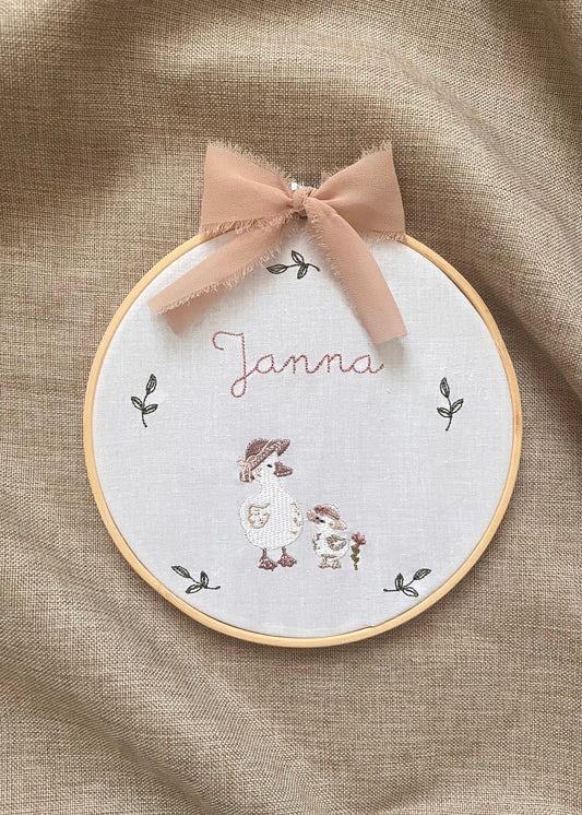 Tambourin brodé oies