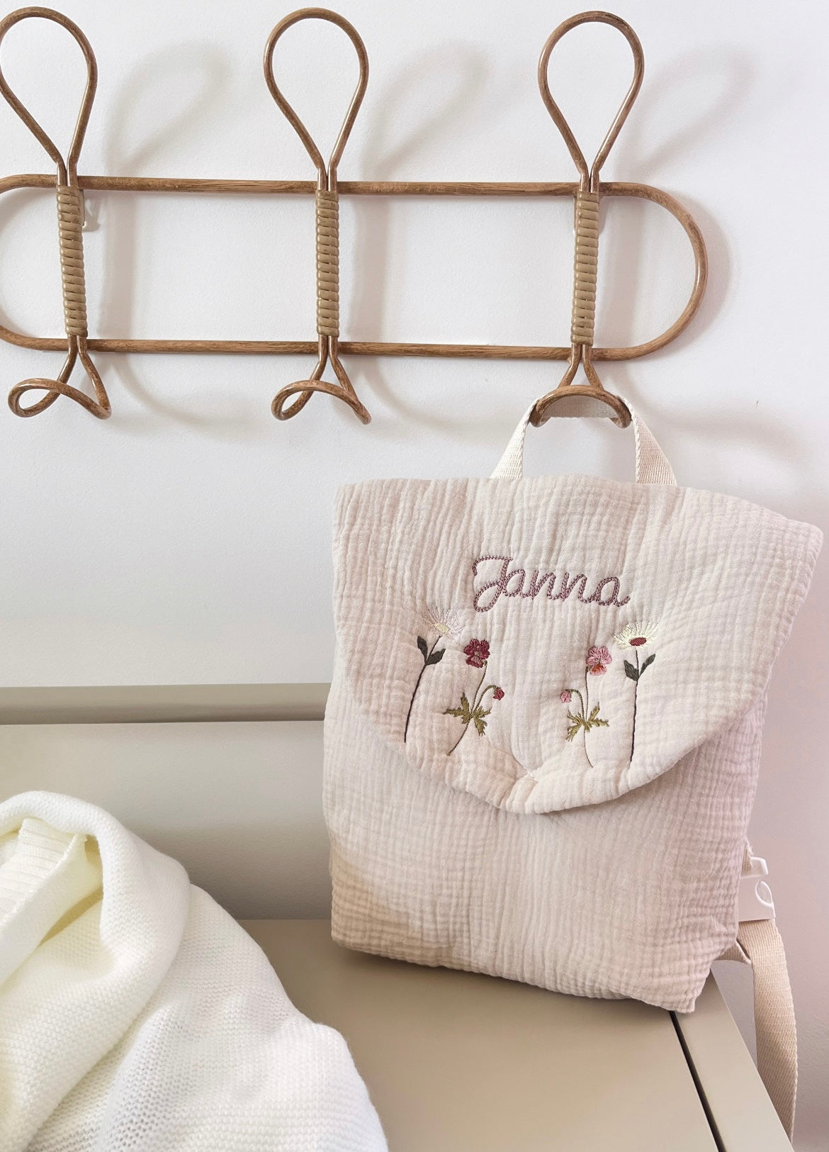 Le sac à dos - motif fleurs