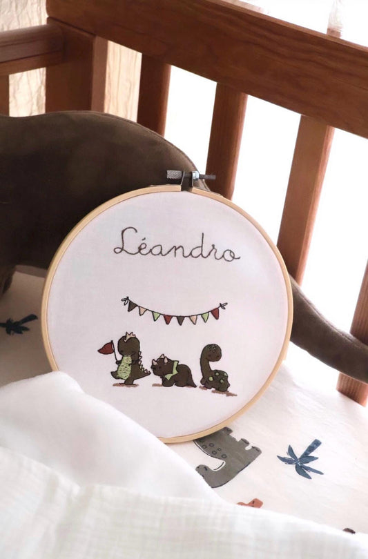 Tambourin brodé dinosaures