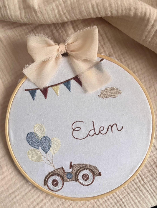 Tambourin brodé voiture